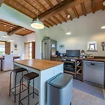 Villa Le Vigne, 8 Pax, Private Pool, Comfort *
