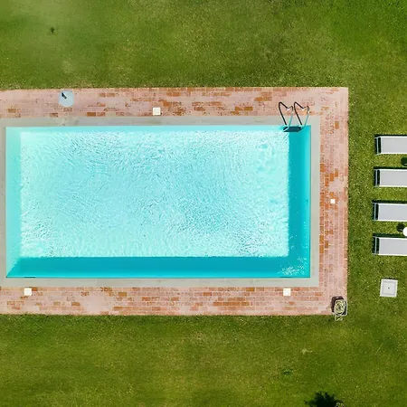 Villa Le Vigne, 8 Pax, Private Pool, Comfort