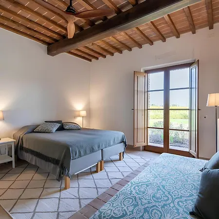 Villa Le Vigne, 8 Pax, Private Pool, Comfort