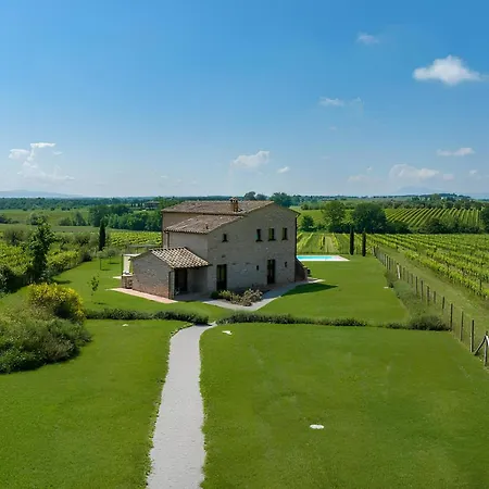 Le Vigne, 8 Pax, Private Pool, Comfort Villa *